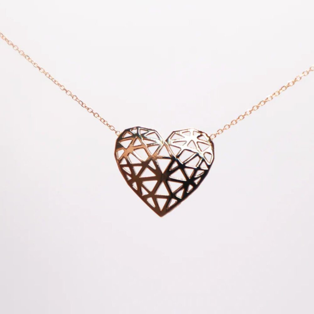 18k Gold Heart Necklace - Picture 3 of 9